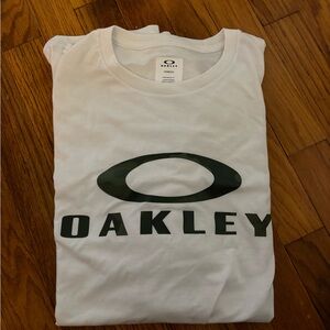 Men’s Oakley Short Sleeve